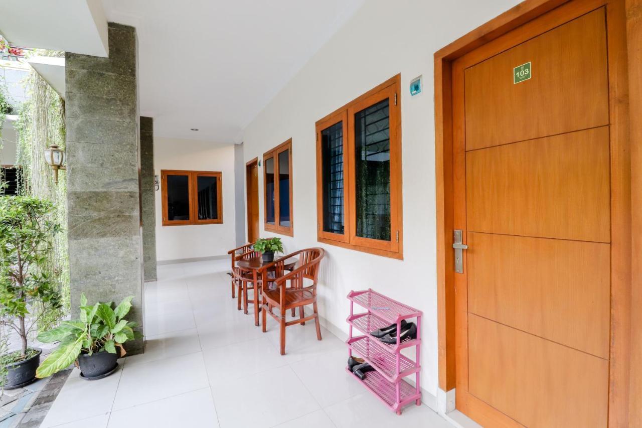 Khatarina Female Residence Maguwo Bagian luar foto
